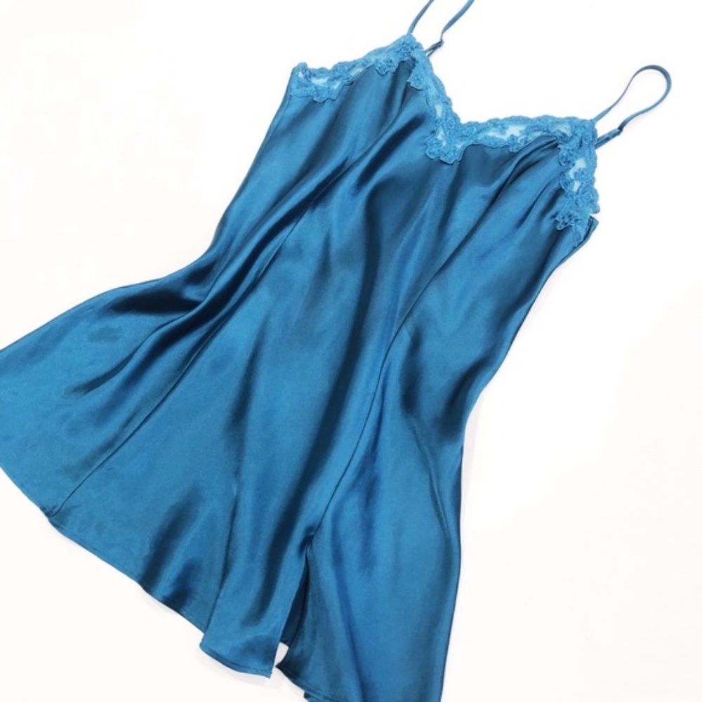 VTG Y2K Victoria's Secret Slip Dress
